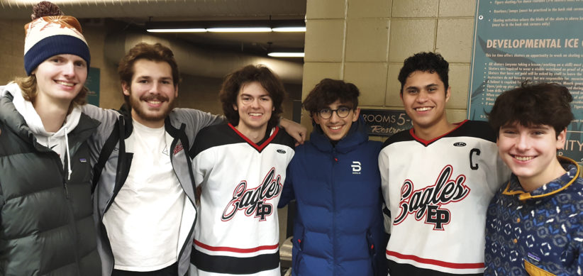 Lucas et ses copains de High school : l'école américaine est festive