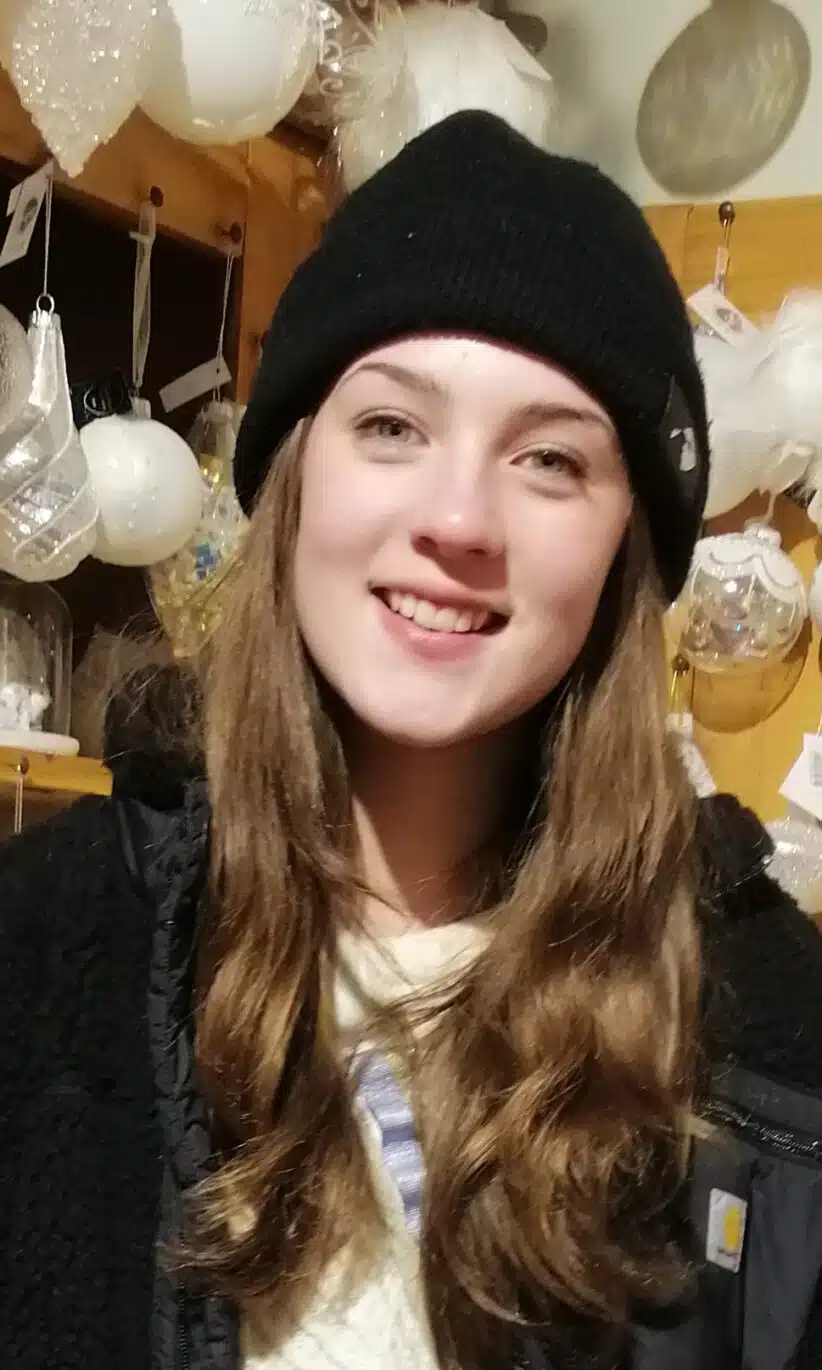 Isobel, Canadienne | accueillie par la famille Blondiaux | Programme PIE Isobel, Canadienne | accueillie par la famille Blondiaux | Programme PIE