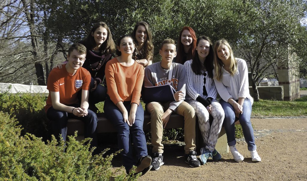 Annabelle et les autres étudiants d'échange lors d'une rencontre organisée par la coordinatrice